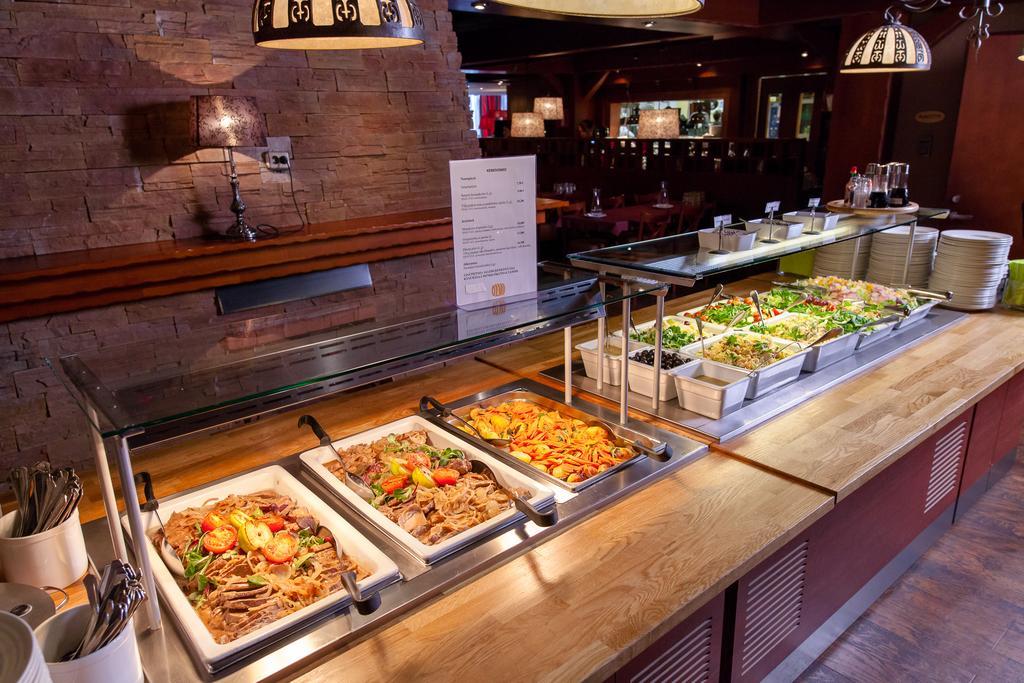 Aadankosio Hotel Joensuu Eksteriør billede